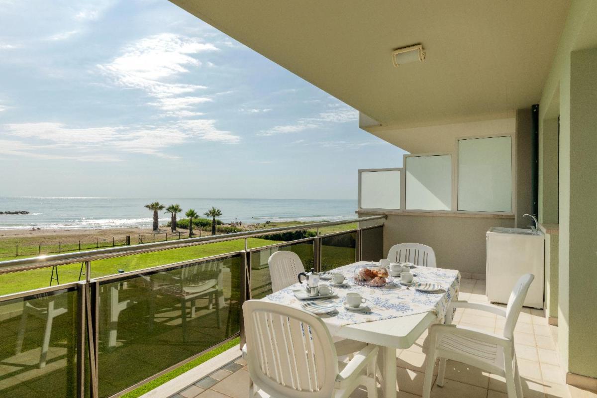Residence Brezza Di Mare San Benedetto del Tronto Bagian luar foto