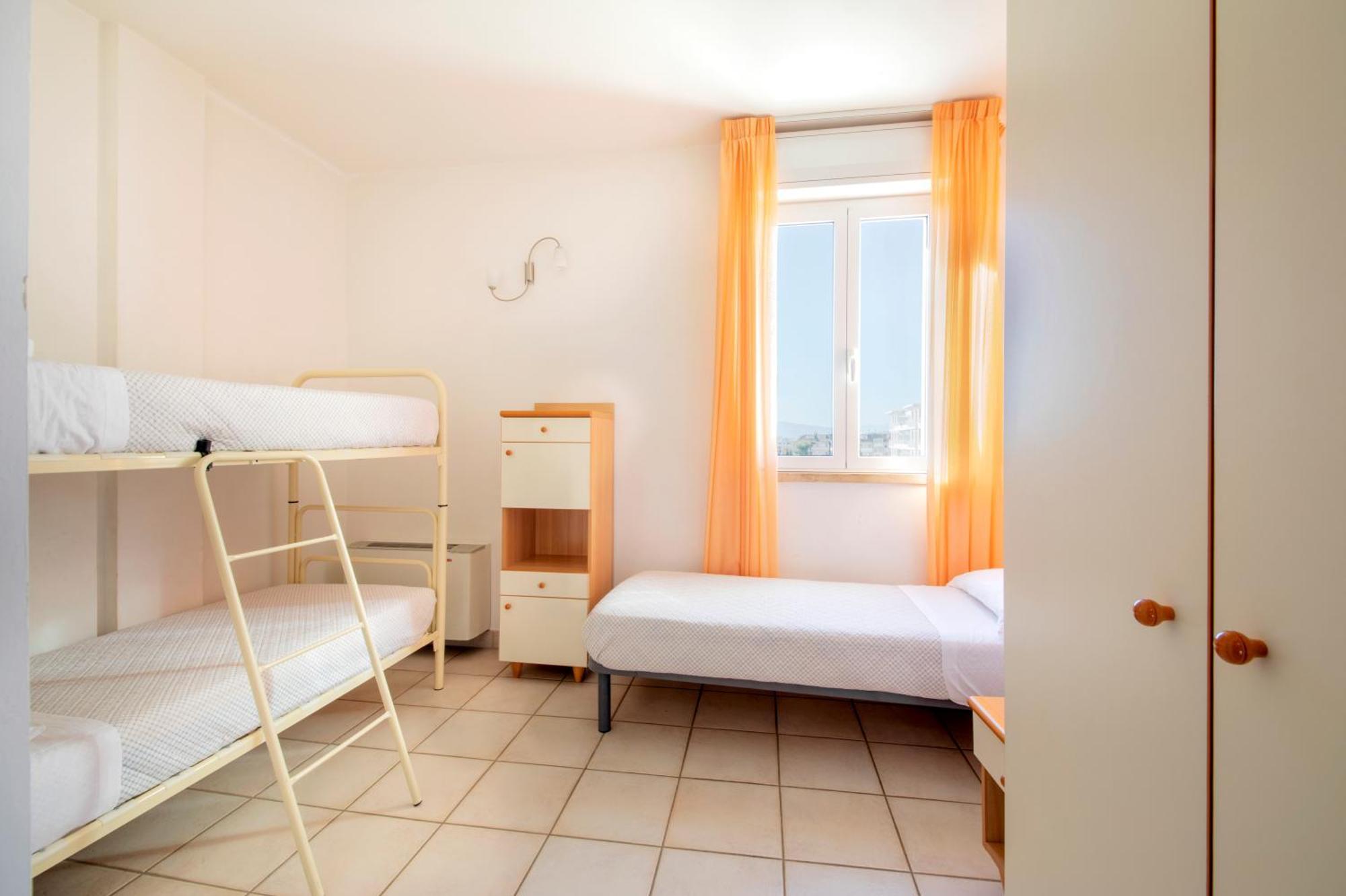 Residence Brezza Di Mare San Benedetto del Tronto Bagian luar foto