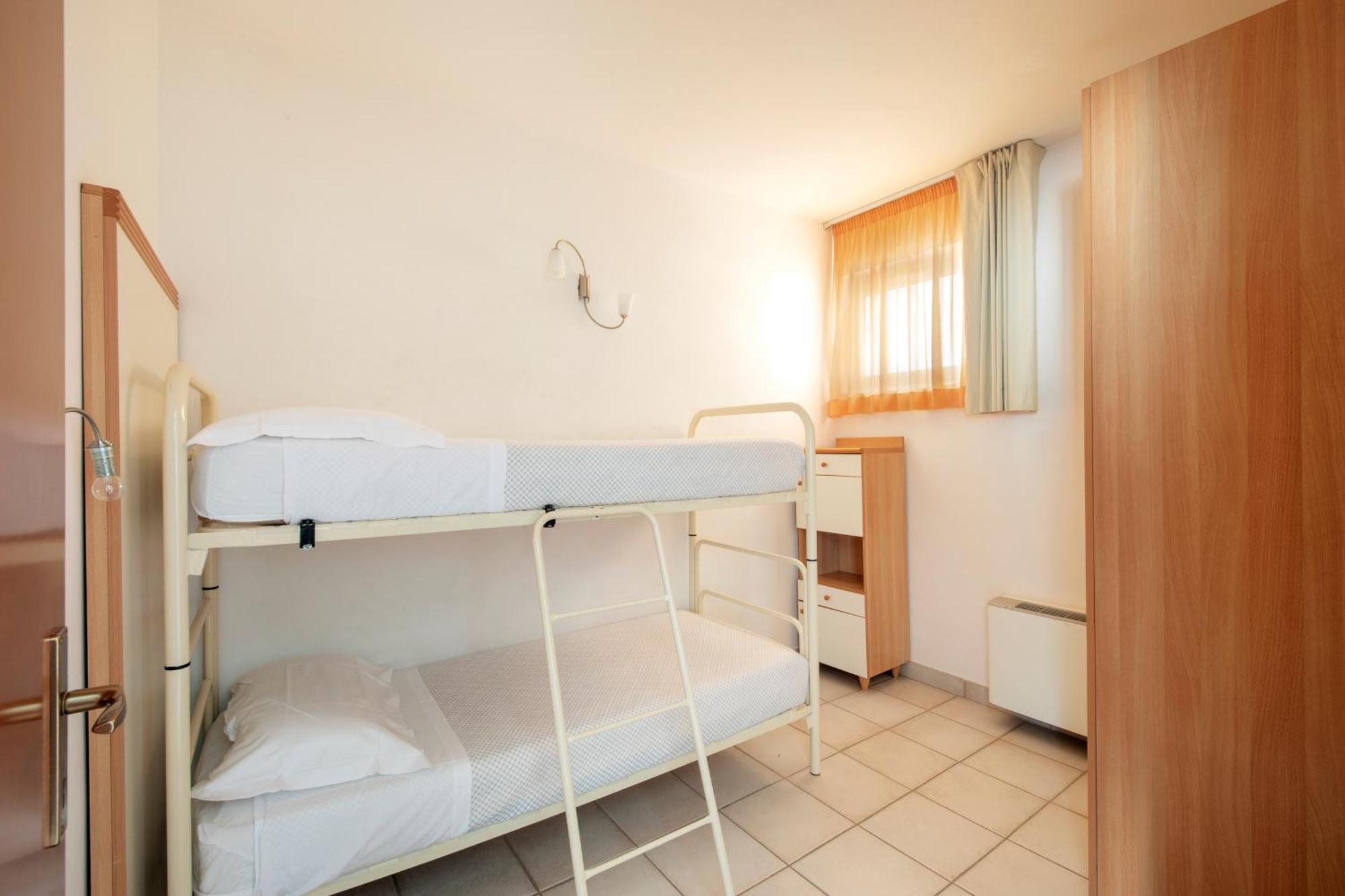 Residence Brezza Di Mare San Benedetto del Tronto Bagian luar foto